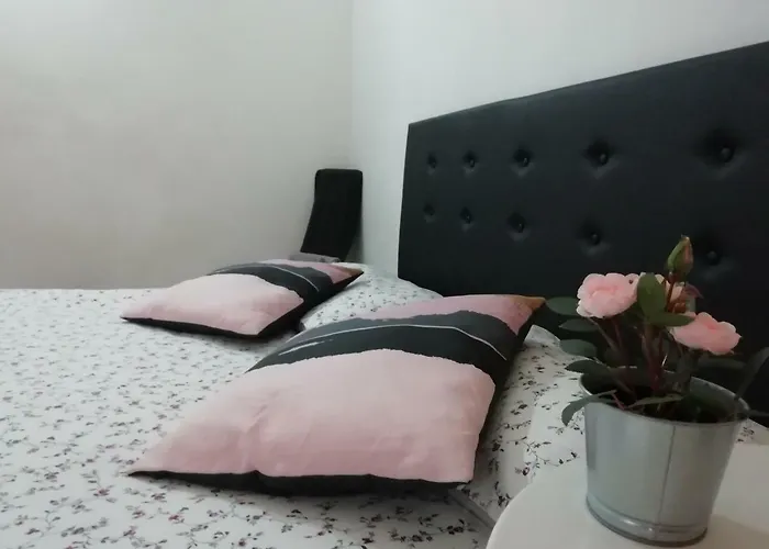 Garibaldi לינה וארוחת בוקר *